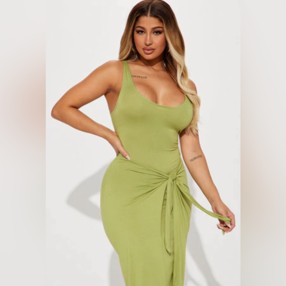 *3/$10* NWT Green Fashion nova Basics Tie Front Dress